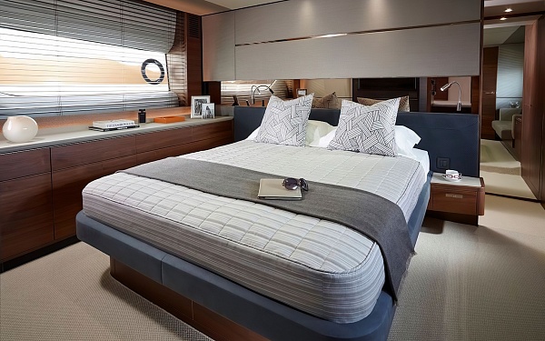 Аренда, чартер яхты Princess S65 – Nomad III на Майорке, Ибице, Балеарских островах